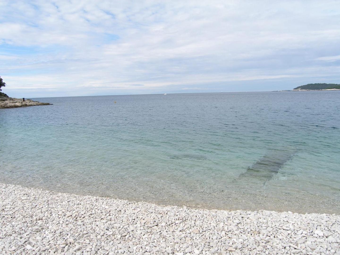 Pleasant Oriana Apartment Near The Sea-Póla Kültér fotó