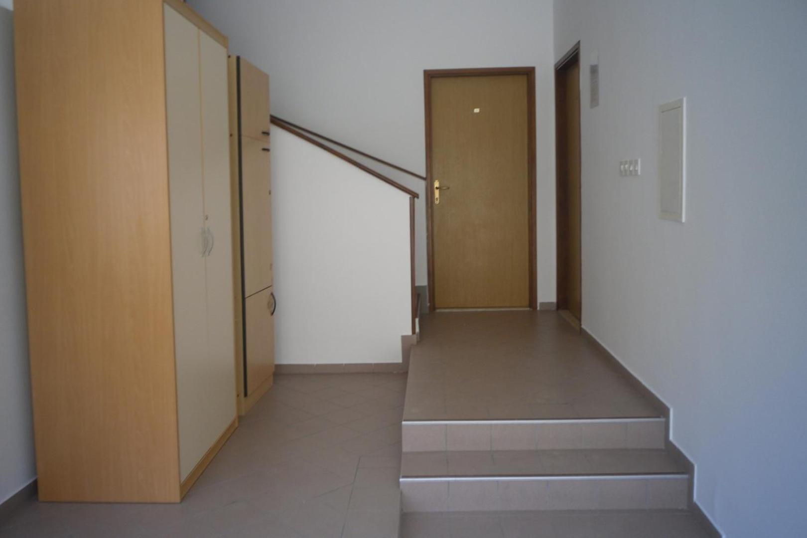 Pleasant Oriana Apartment Near The Sea-Póla Kültér fotó