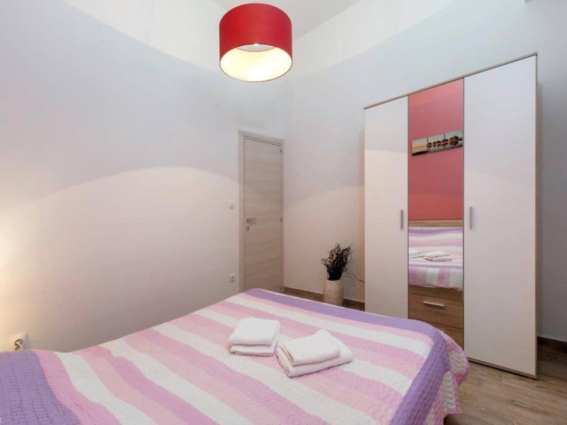 Pleasant Oriana Apartment Near The Sea-Póla Kültér fotó