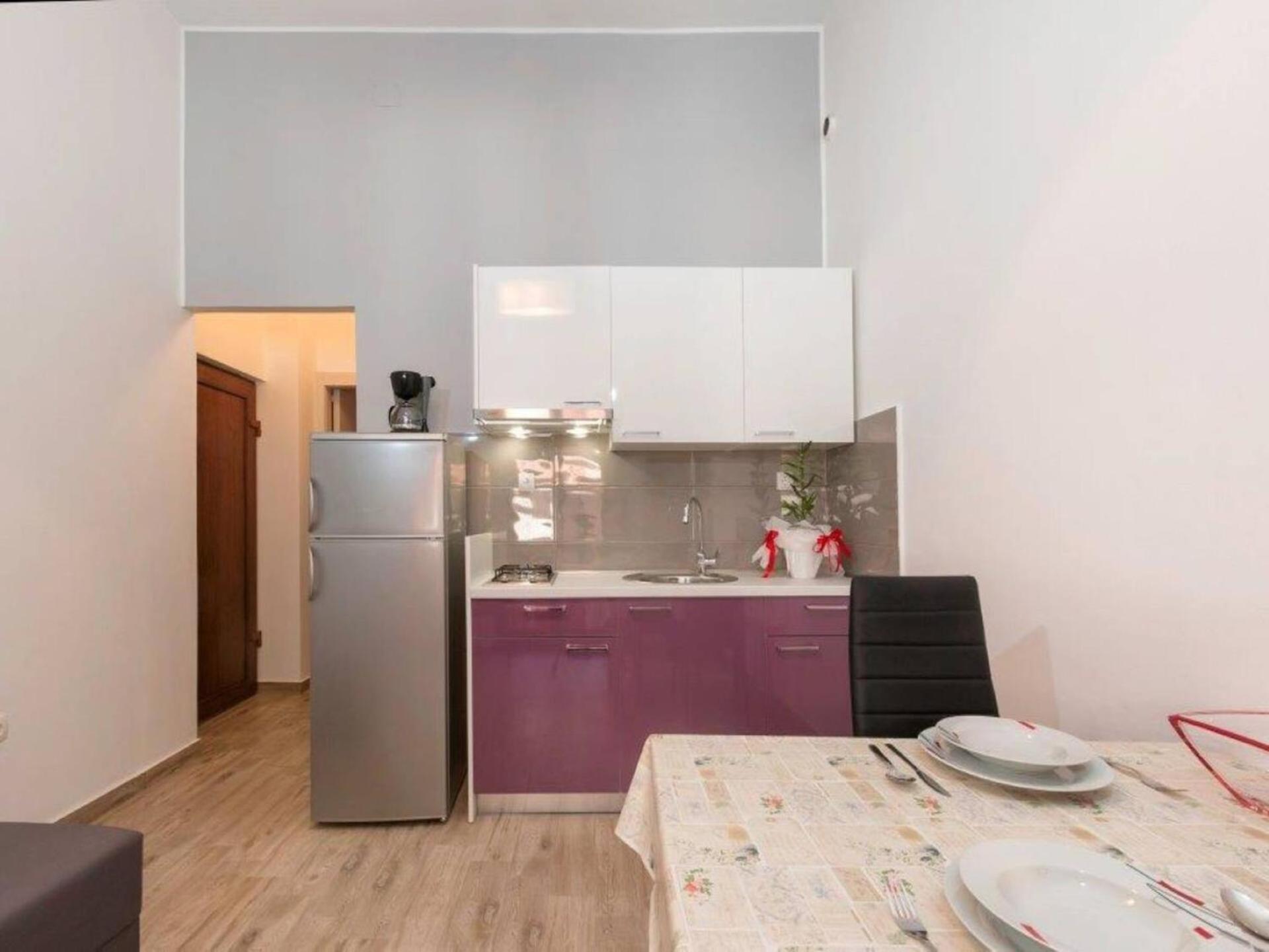 Pleasant Oriana Apartment Near The Sea-Póla Kültér fotó